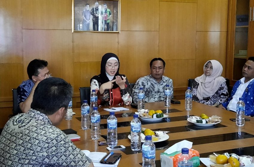  Masa Reses, Desy Mengunjungi Dinas Pendidikan Kab. Sukabumi