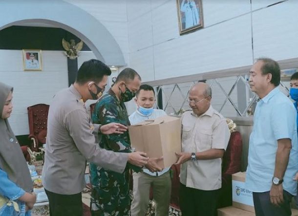  Ashabul Kahfi Serahkan Bantuan APD ke Bantaeng dan Jeneponto
