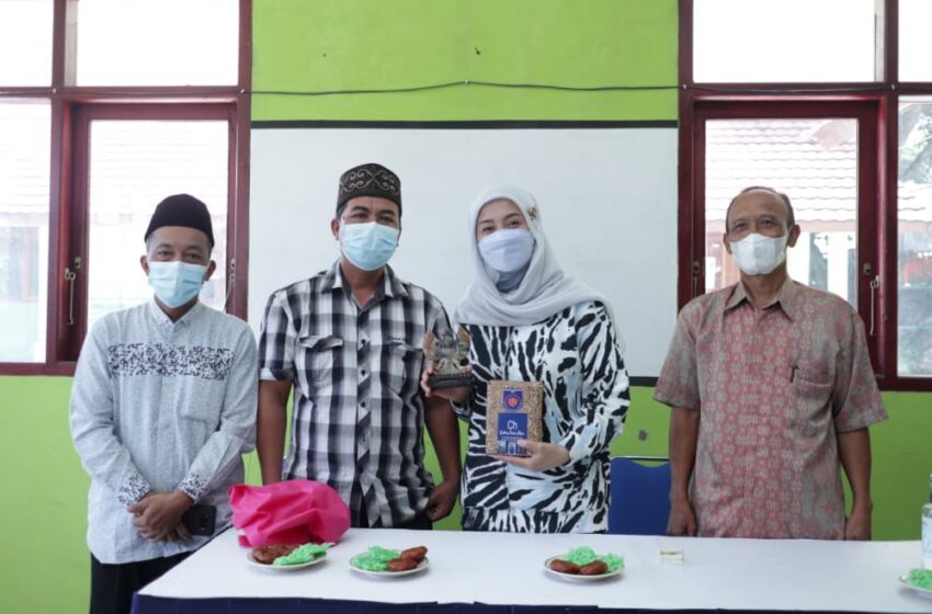  Desy Ratnasari Silaturahmi Ke Yayasan Lembaga Pendidikan Islam (YLPI) Sirojul Ulum Kab. Sukabumi