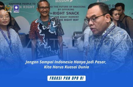 Saleh Partaonan Daulay Ketua Komisi VII DPR RI Fraksi PAN saat kunjungan ke PT Mondelez Indonesia Manufacturing di Kawasan Industri Jababeka VII, Kabupaten Bekasi, Jawa Barat