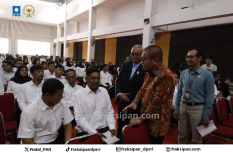 Wahyudin Noor Aly (Goyud) Anggota Komisi II DPR RI meninjau seleksi  PPPK di Bandung Jawa Barat