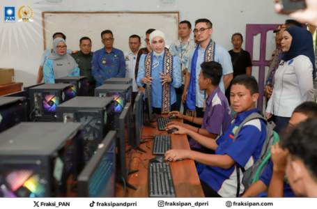 Putri Zulkifli Hasan Dukung Transformasi Digital Sekolah Lewat Bantuan Perangkat Teknologi